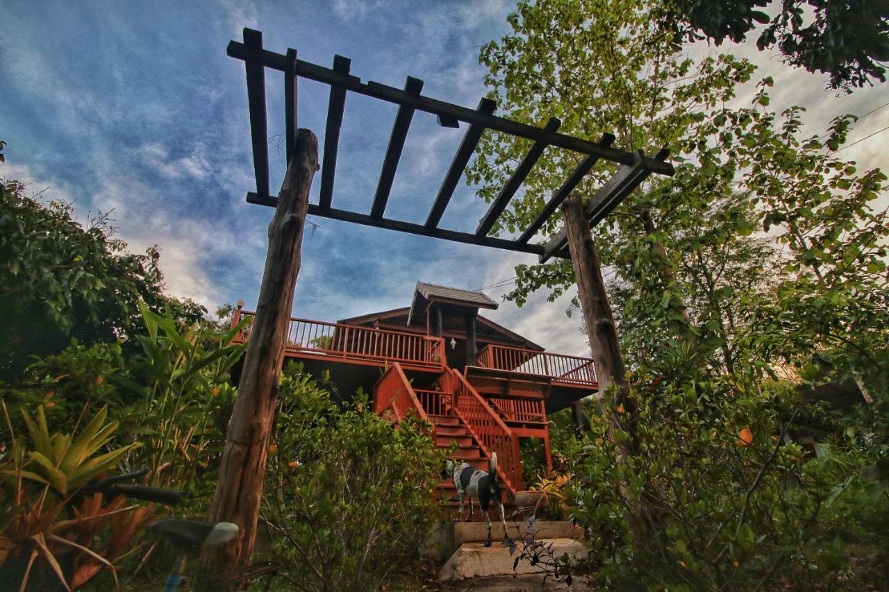 Mon Saeng Jun Homestay Ban Na Meng Exterior photo