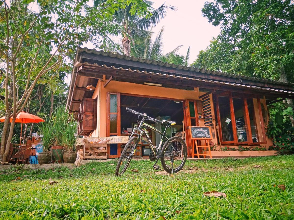 Mon Saeng Jun Homestay Ban Na Meng Exterior photo