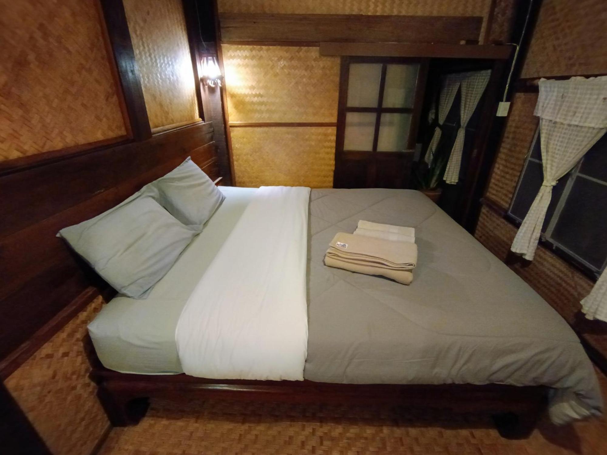 Mon Saeng Jun Homestay Ban Na Meng Exterior photo