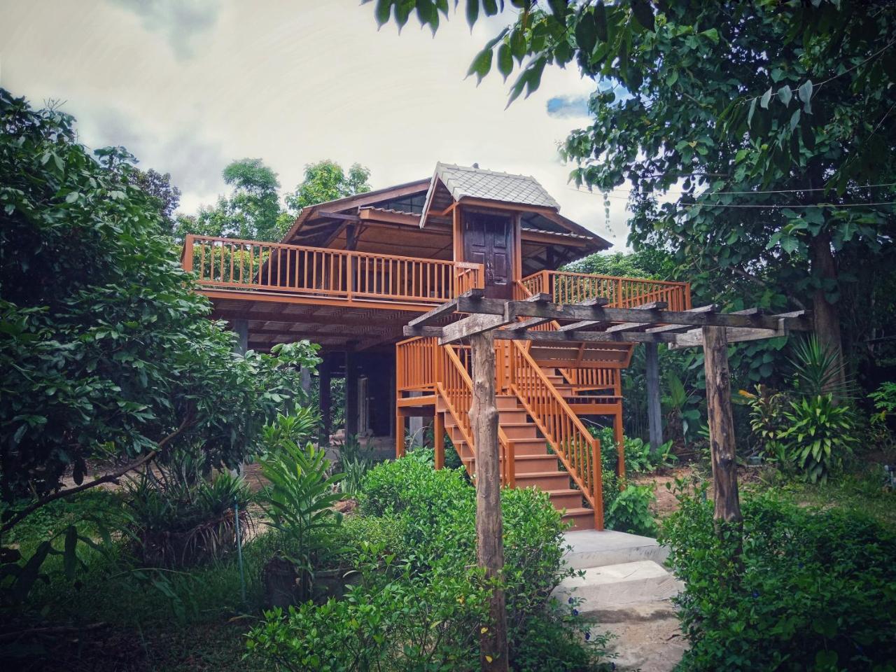 Mon Saeng Jun Homestay Ban Na Meng Exterior photo
